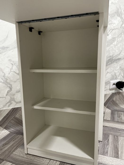 Продам маникюрный столик