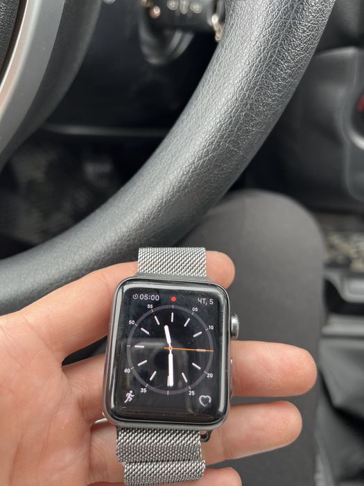 Продам фотч 3, оригинал с коробкой