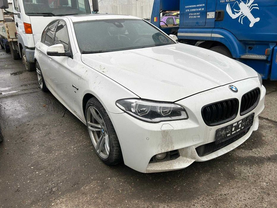 PRAGURI m bmw f10 far full led adaptiv bmw F10 F11 plafon negru trapa