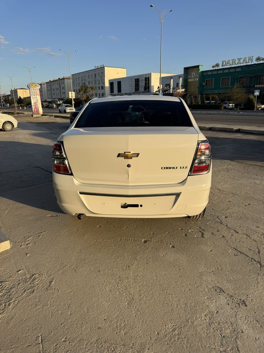 Chevrolet Cobalt 2025 — 4