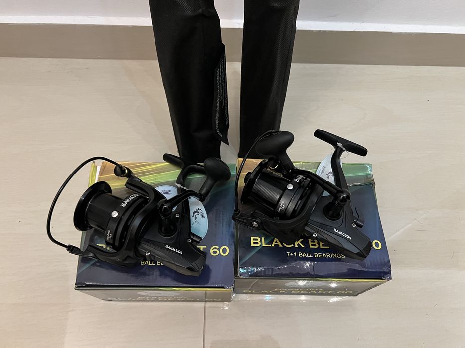 2 x Baracuda Stream Feeder 390 A:200 g  + 2 Mulinete Black Beast 60