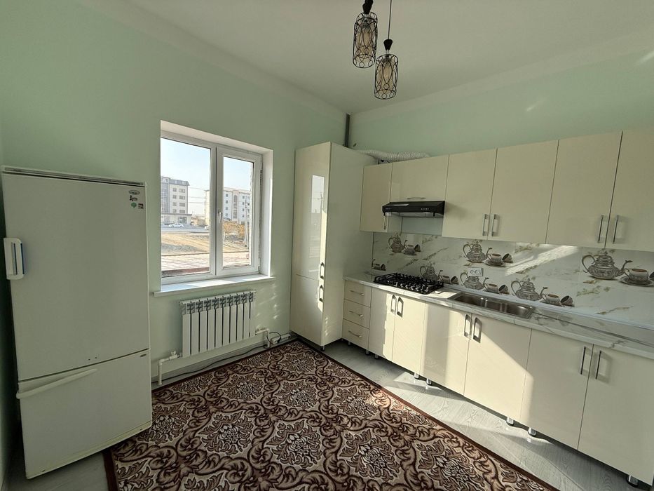 Шарк,Нурафшон ресторани томонда жойлашган 2 хонали квартира ижарага бе