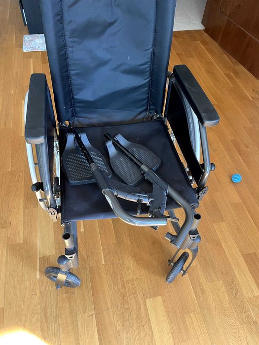 Инвалидна количка Drive DeVilbiss Novo Light I, 42 см, до 125 кг
