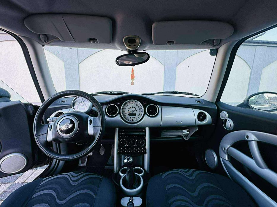 Vând mini sau schimb cu ceva mai mare