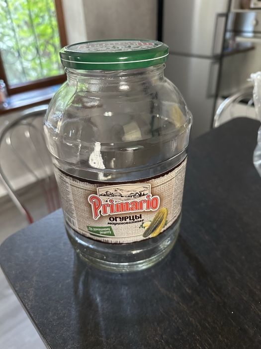 Продам банку 2 л