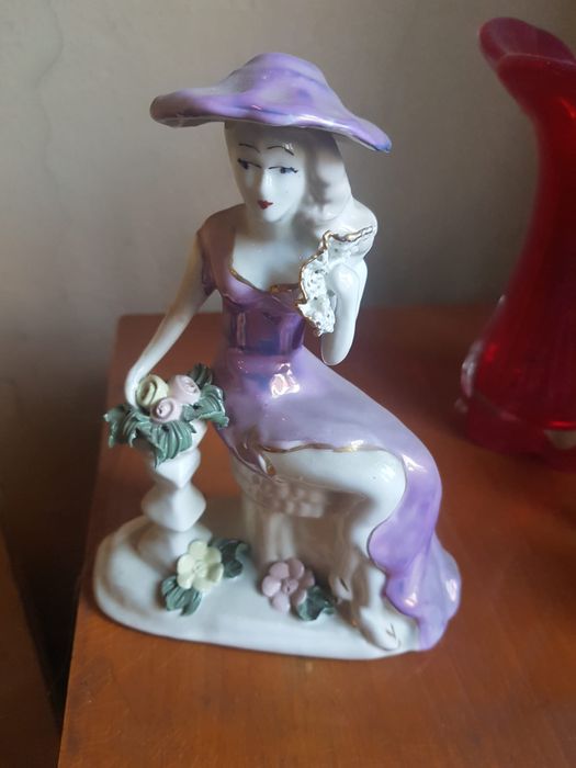 Vand binelouri de porțelan