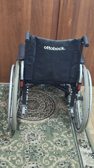 Инвалидная коляска