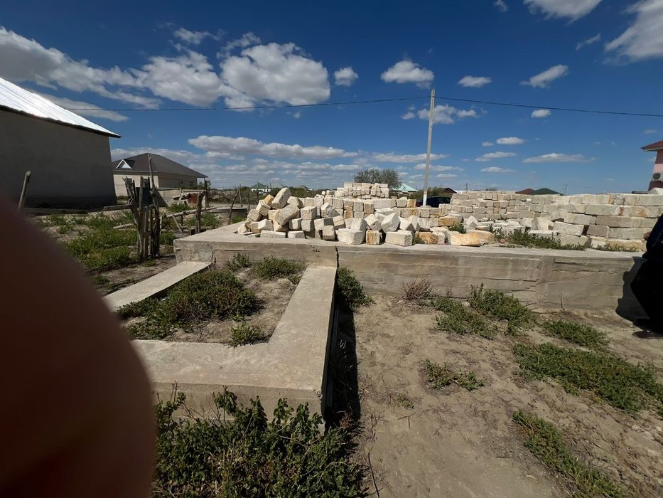 Жер сатылады дайын фундамент кирпишимен