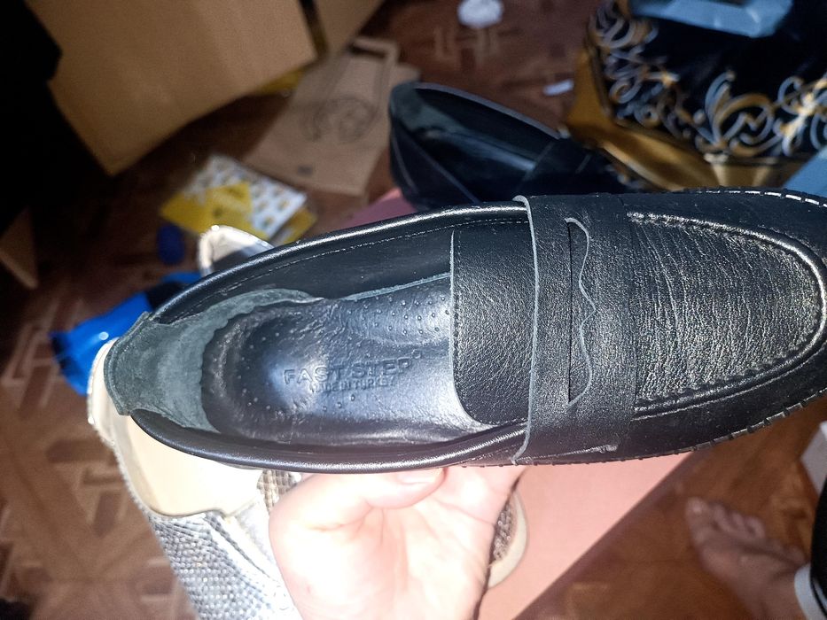 Женский кожаный шлепанцы