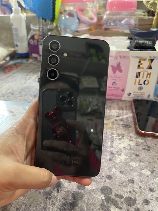 Samsung A54 ideal holatda