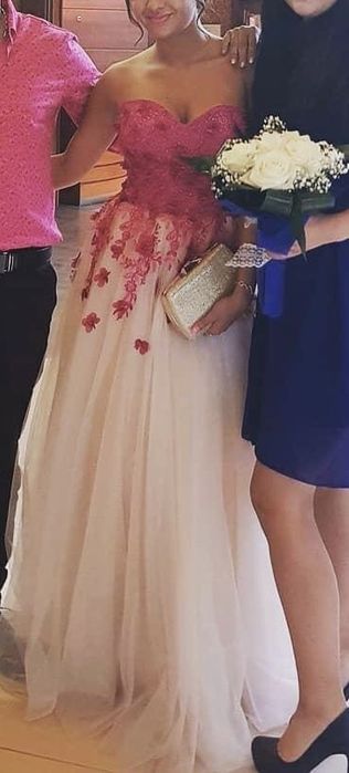 Бална рокля