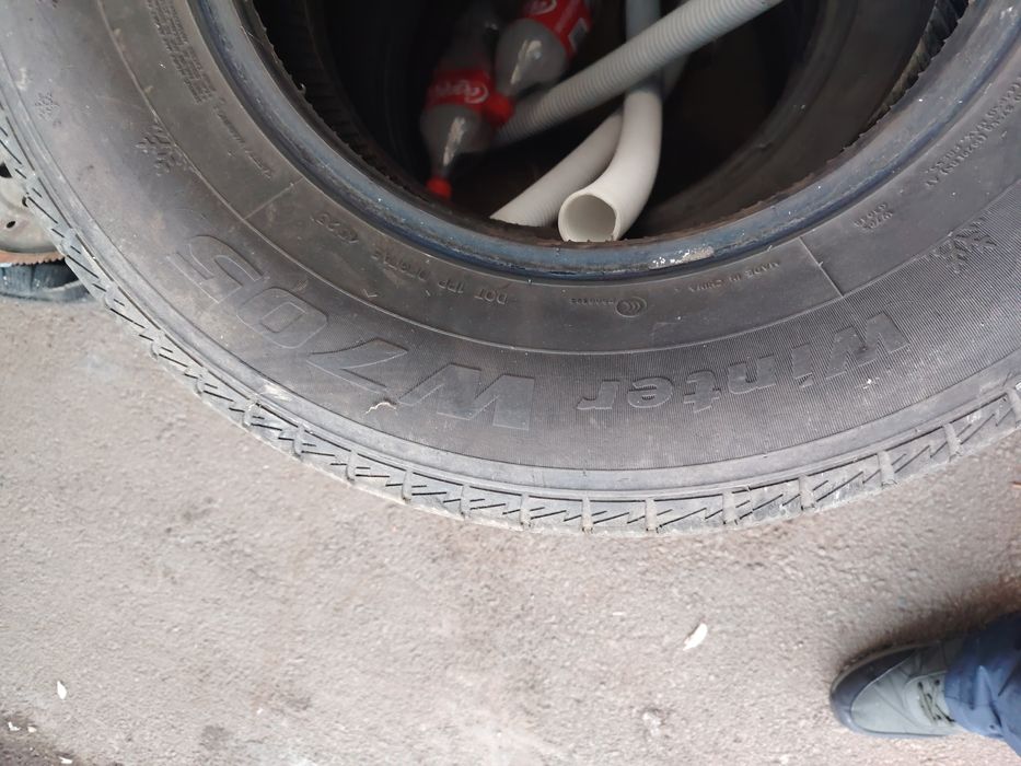 Продам резину 225/70 R16