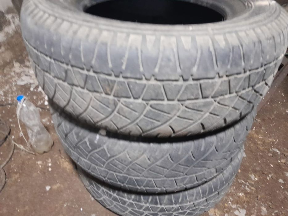 Продам резину летнию