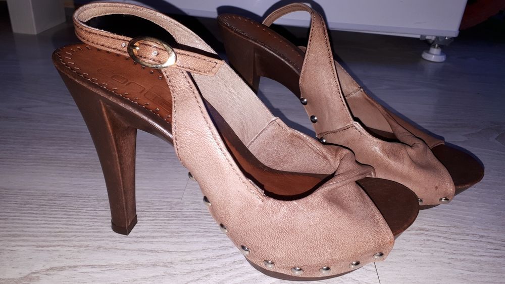 Saboti maro. Mărime 38. Sunt noi