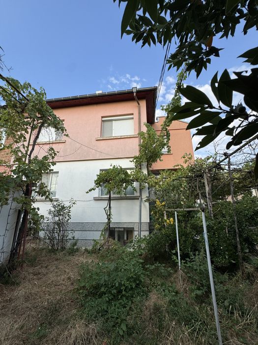 Продава се Етаж от къща в Казанлък - 140 кв.м за 765 €/кв.м - Снимка #2