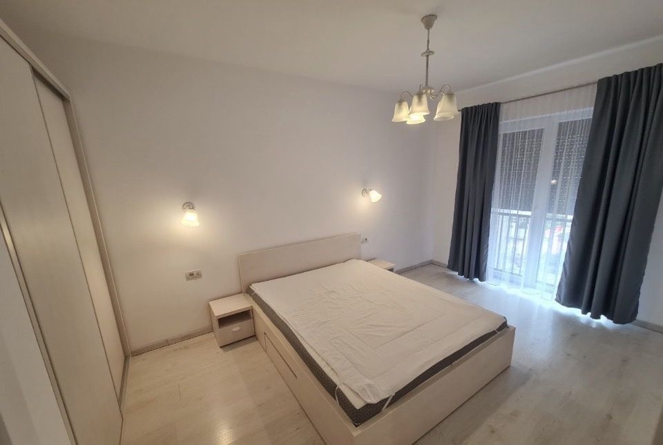 Inchiriez Apartament 2 Adora bl2