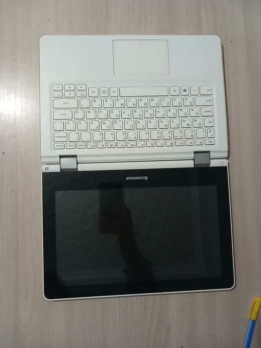Ноутбук-планшет леново
