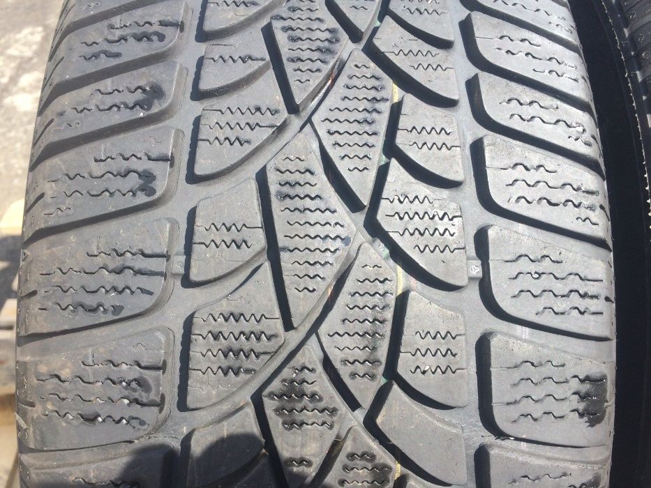 225/55/17 Дънлоп ДОТ 2012 г - 7,9 мм РЪН ФЛАТ !