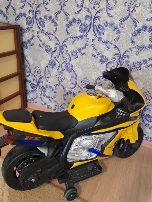 Мотоцикл детский состояние новые, пару раз катались срочно продается