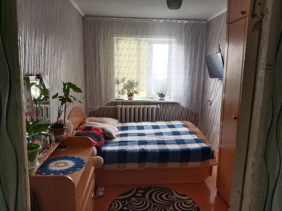 Продам 2 комнатную квартиру в центре