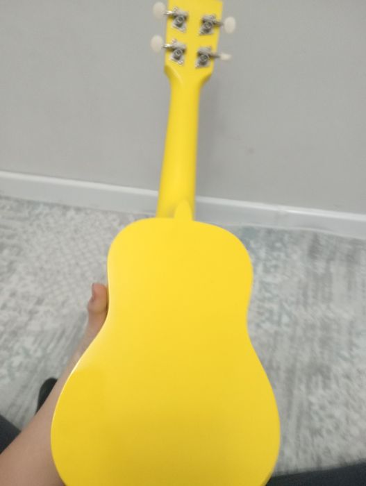 Продам укулеле joker