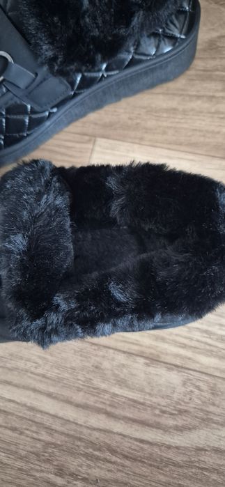 Продам новые утеплённые лоферы