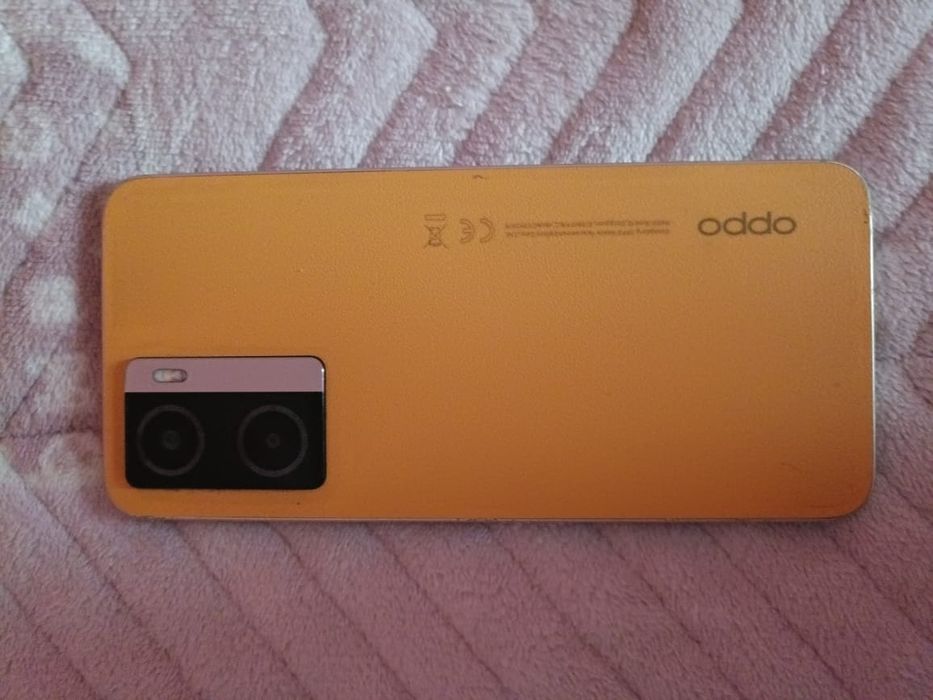 Продам телефон oppo A77
