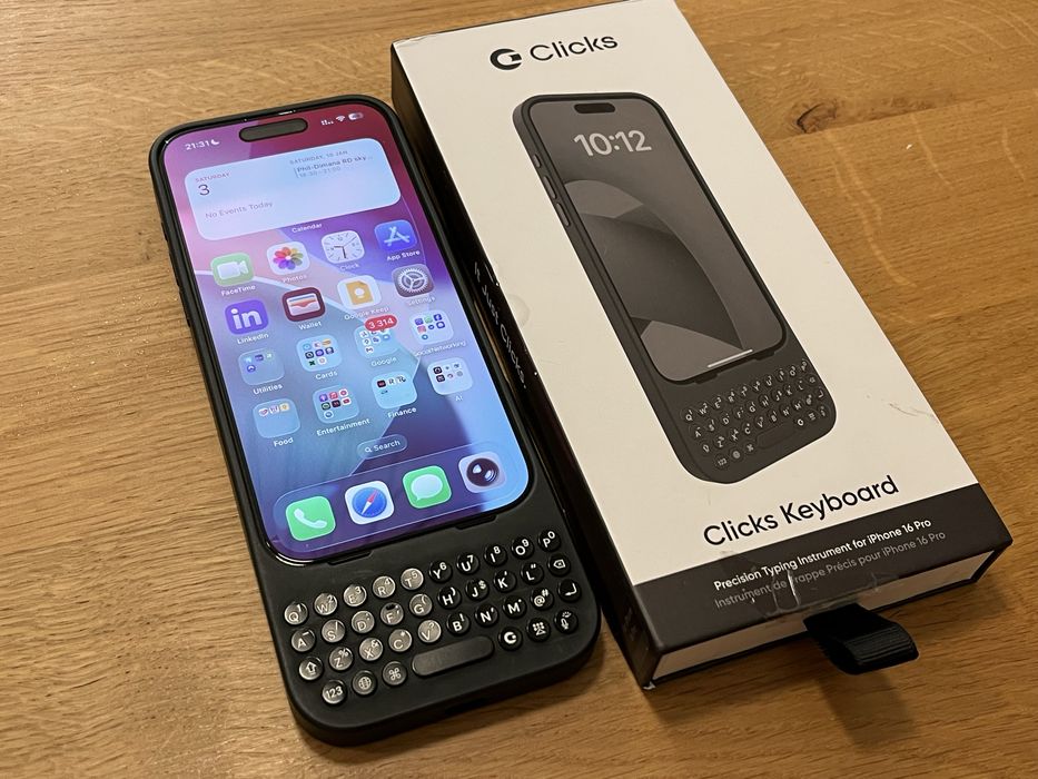 Clicks case keyboard iPhone 16 pro