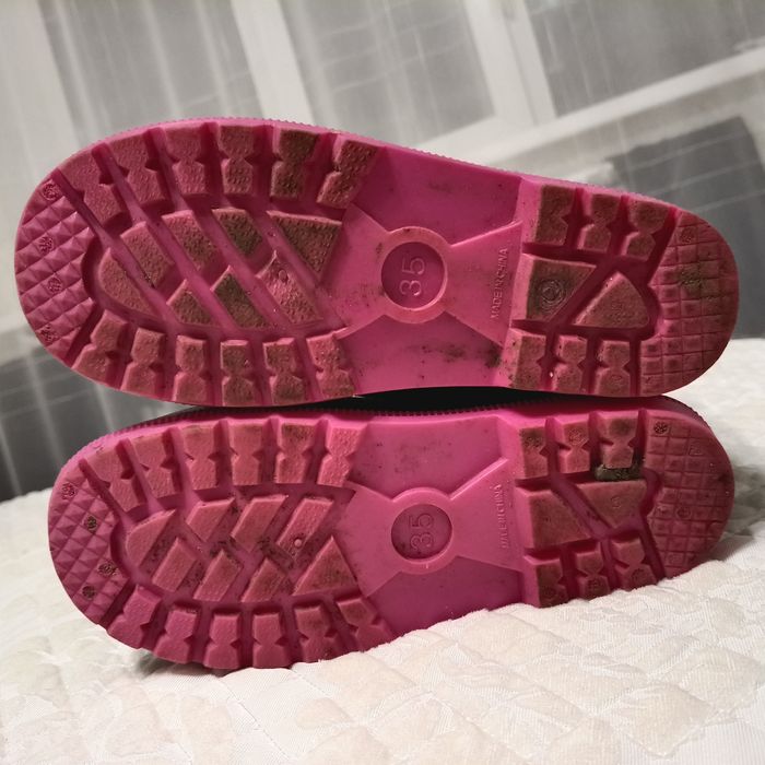 Продам детские резиновые сапоги