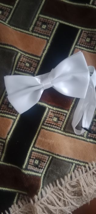 Галстуки. Бабочка белая Новые. Недорого