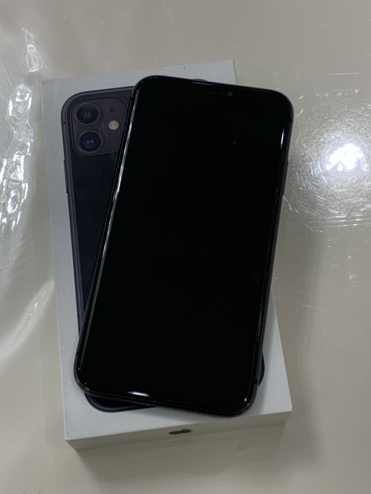Айфон 11 с коробкой
