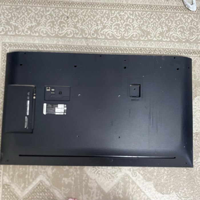 LG телевизор  разбит экран работает оригинал