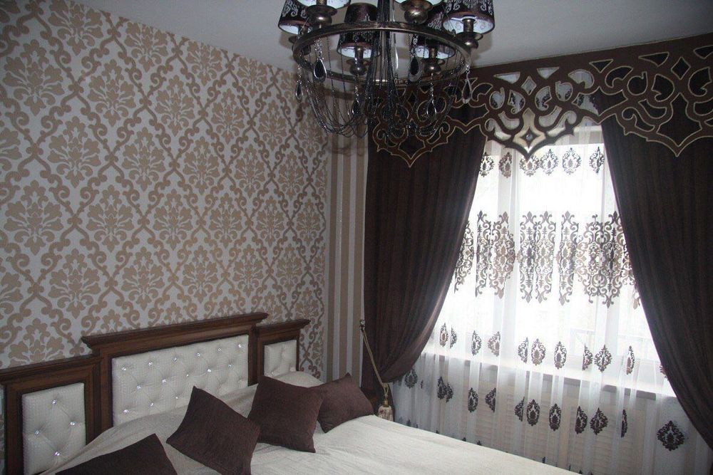 Продается квартира .за гост. "Grand Mir Hotel"  2/4/4. Метро Ойбек