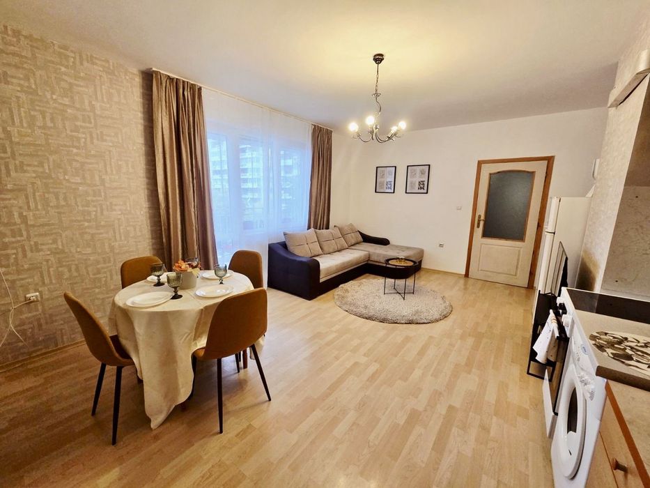 Дава се под наем Двустаен апартамент в Варна, Левски - 72 кв.м за 600 € - Снимка #1