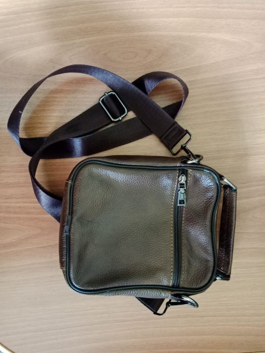 продаю мужскую сумку