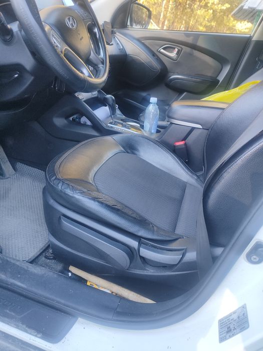 Продам хундай Туксон 2011 года