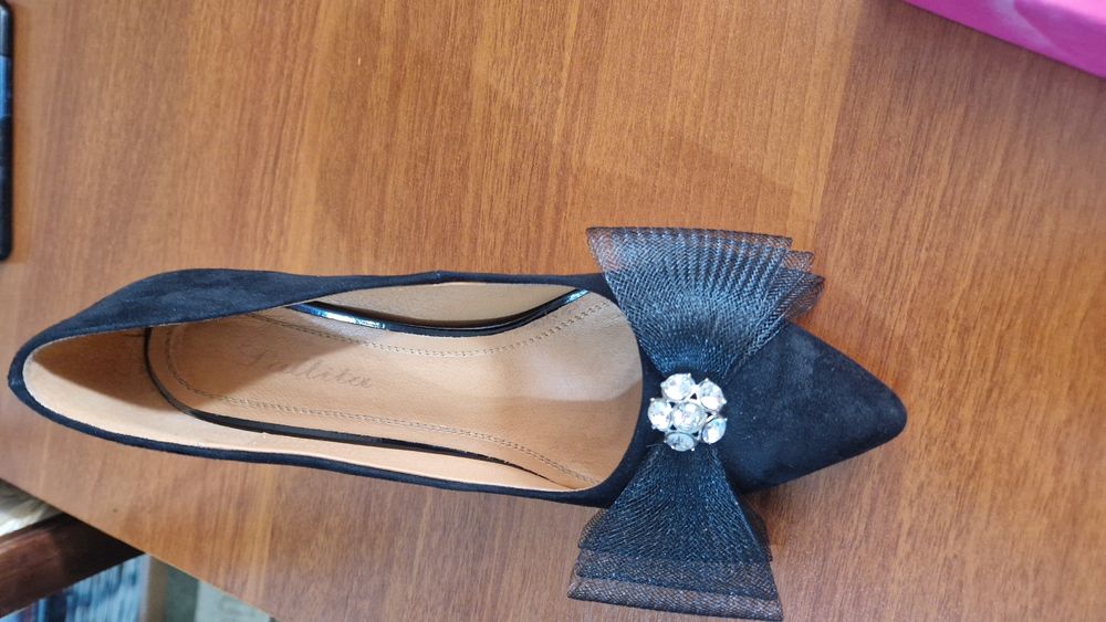 Женские туфли черные