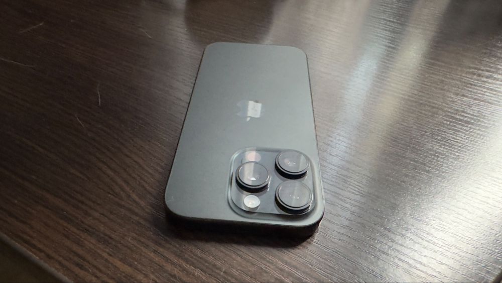 Iphone 16 pro с гарантией