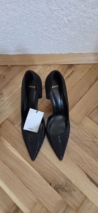 Нови обувки Манго номер 39, 35 лв