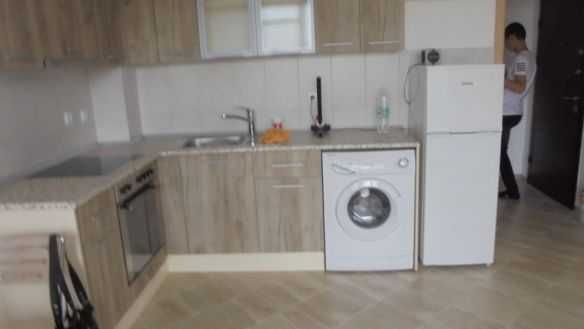 Дава се под наем Двустаен апартамент в Бургас, Славейков - 64 кв.м за 200 € - Снимка #3