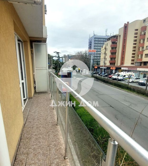 Продава се Двустаен апартамент в к.к. Слънчев бряг - 76 кв.м за 737 €/кв.м - Снимка #2