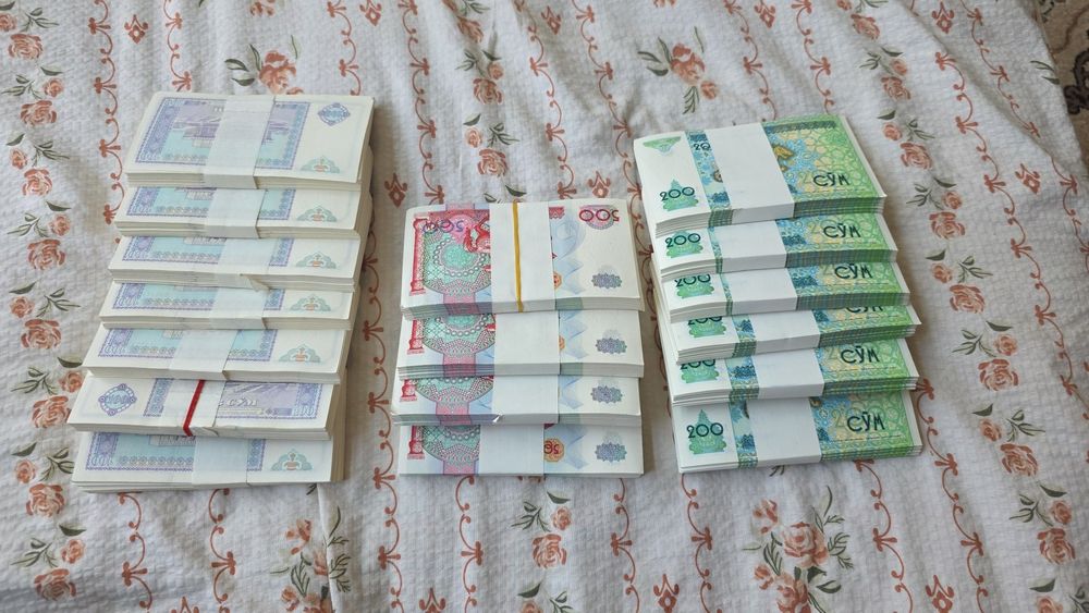 Pul kolleksiya sotiladi jami 3 million 17 pachka bor