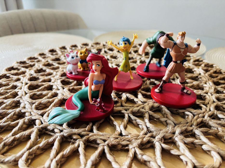 Лот Дисни аудио книги с фигурки