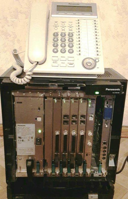 Мини-АТС Panasonic KX-TDA100.