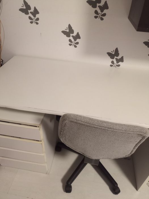 Vând scaun birou 100 lei .