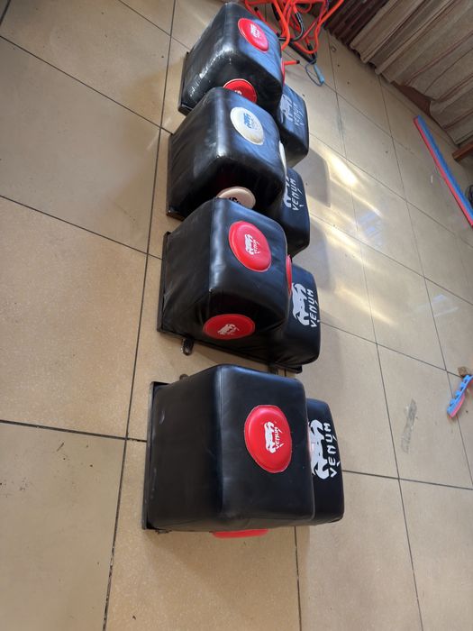 Настенные  груши