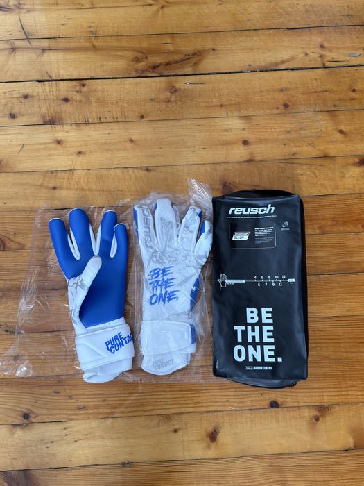 Вратарски,футболни ръкавици Reusch pure contack размер 10