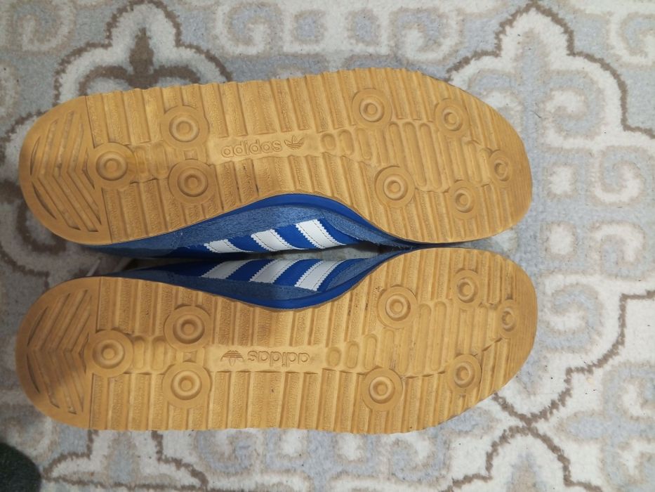Продам мужские кросовки Adidas