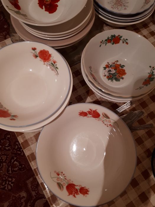 продам тарелки суповые новые с рисунком