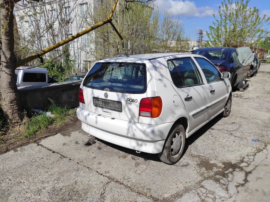 Продавам на части VW POLO 1.0 1997г.